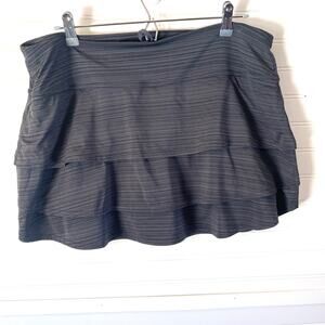 Athleta Swagger Tiered Skort Size XL